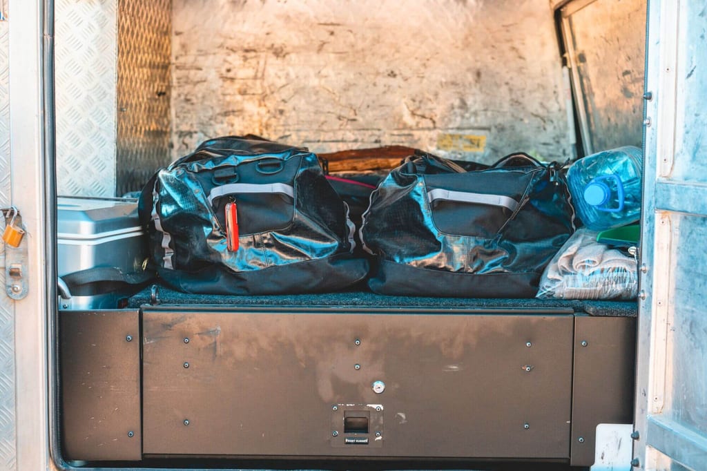 Reisetaschen im Mietwagen