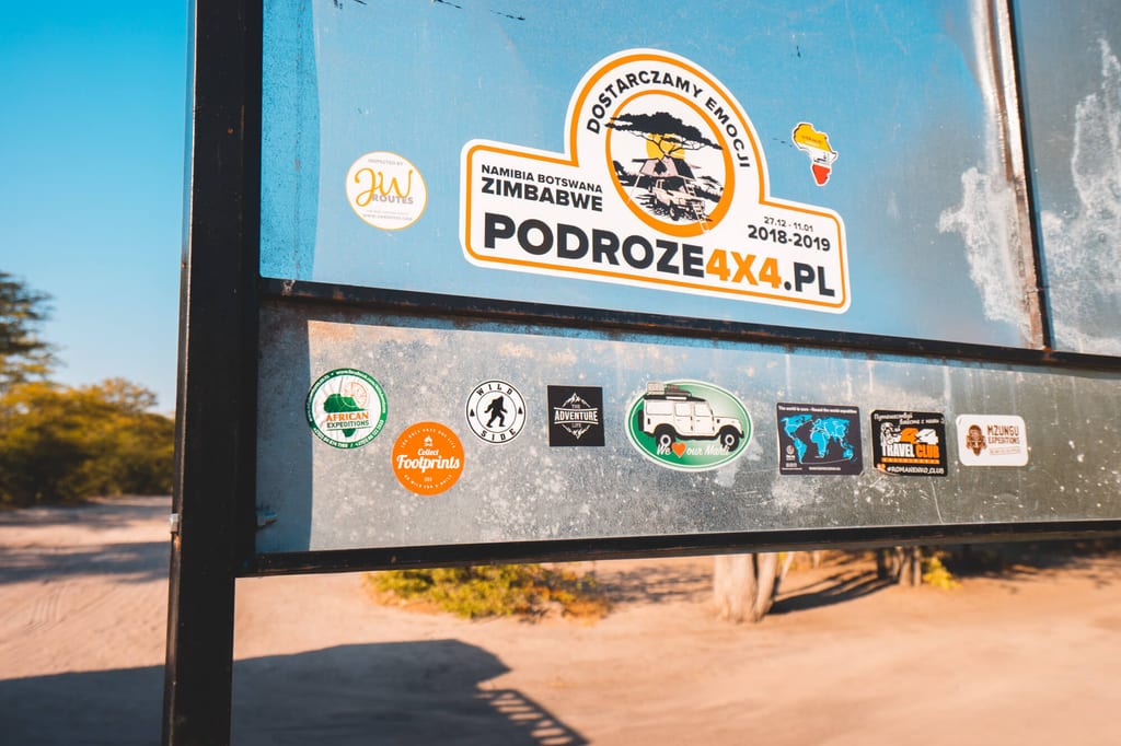 Ein Schild in einem Nationalpark in Botswana