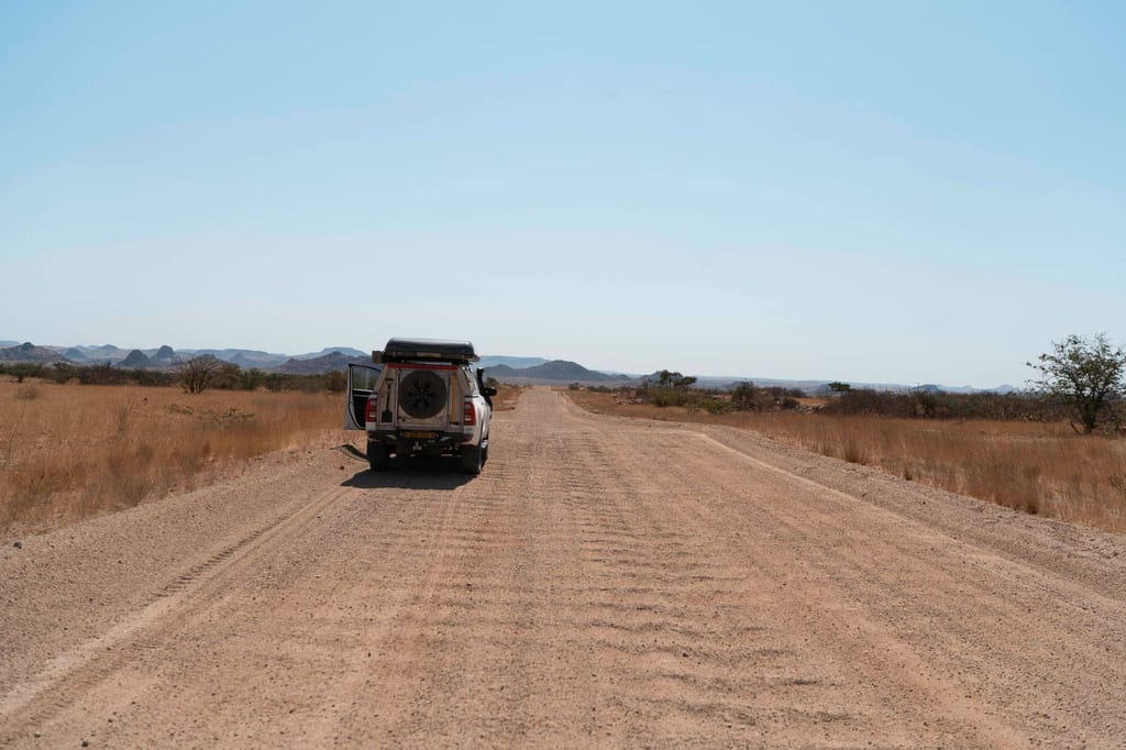 Eine der vielen Schotterpisten in der Nähe von Twyfelfontein