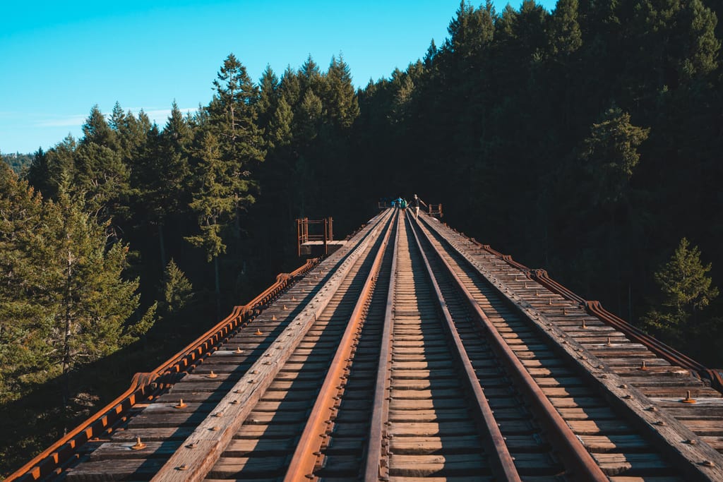 Eine alte Eisenbahnbrücke auf Vancouver Island