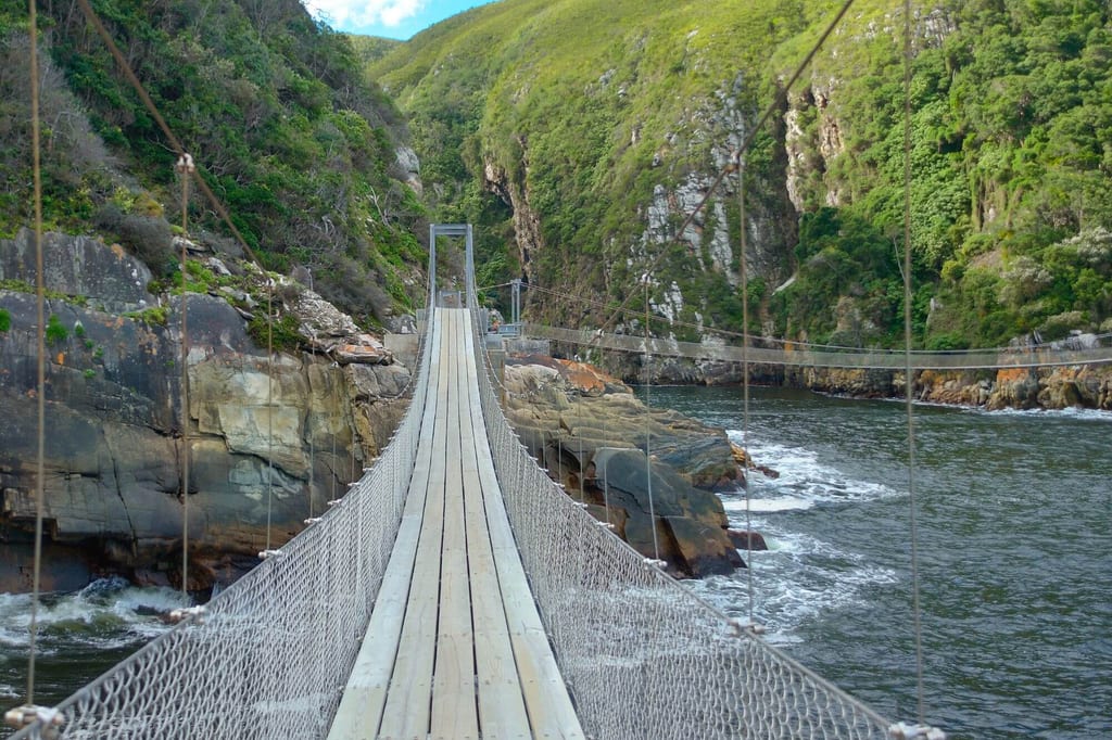 Legendäre Hängebrücke Storms River Mouth: Verbindung zwischen Urwald und Ozean