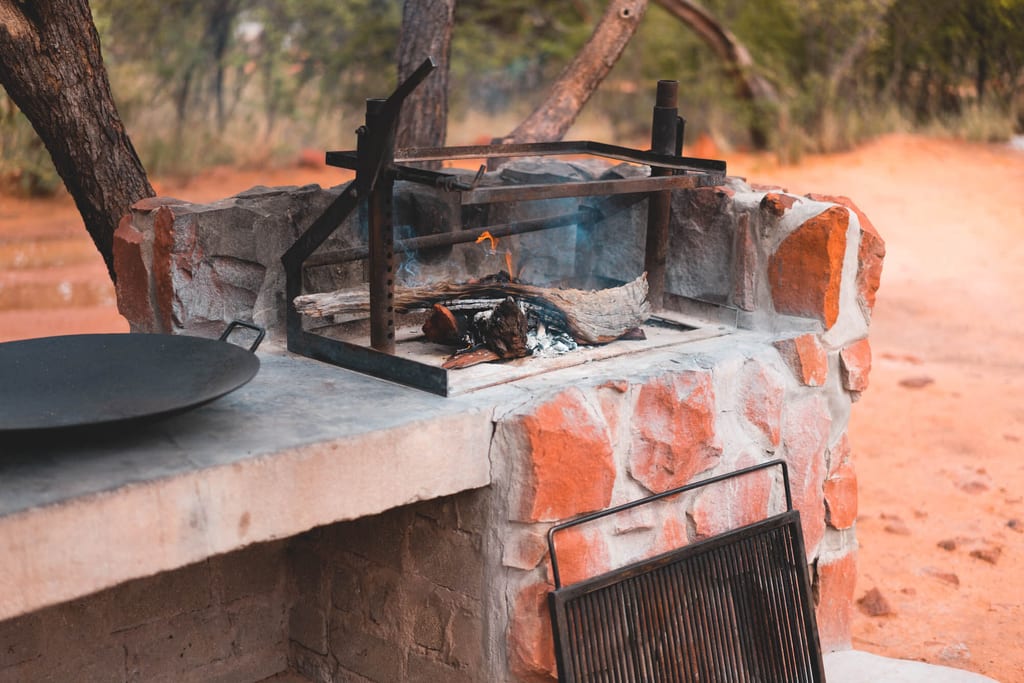 Feuerstelle auf dem Waterberg Wilderness Plateau Campsite