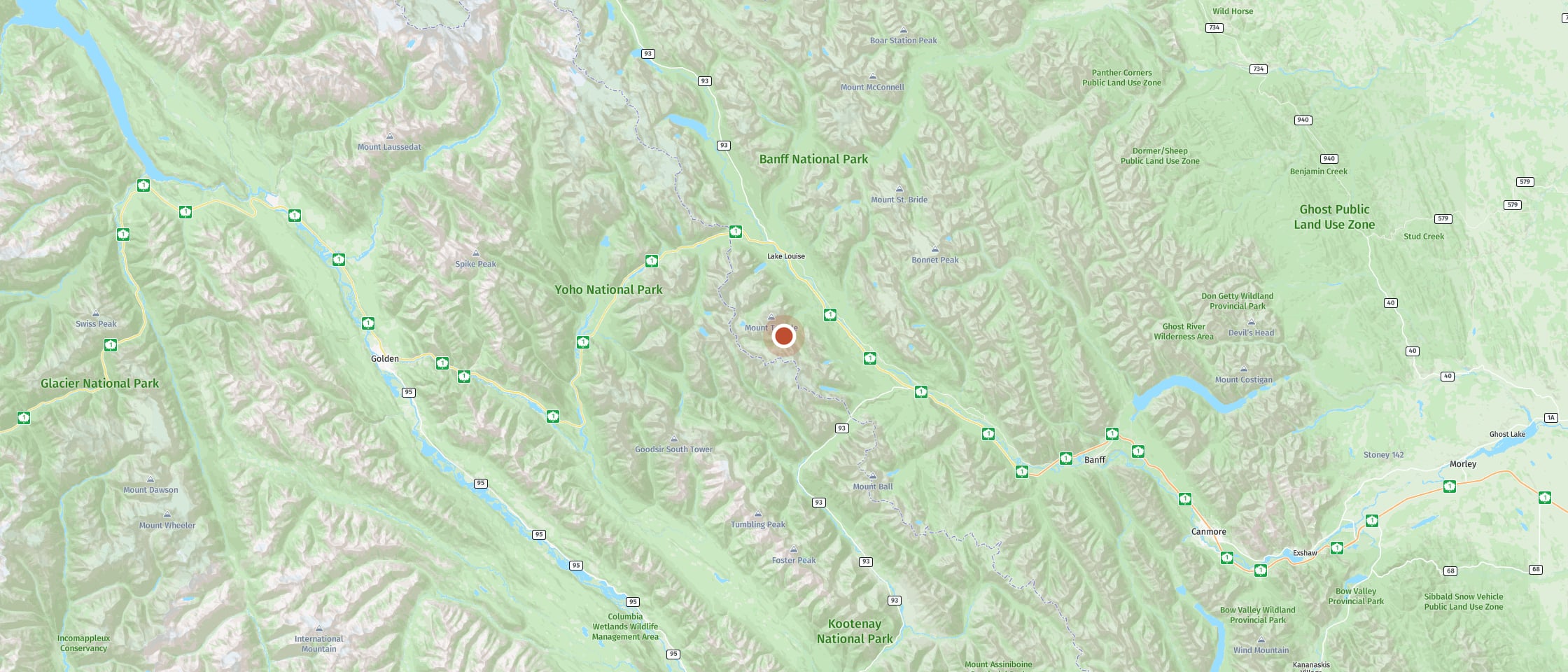 Map: Walk along an emerald-green lake